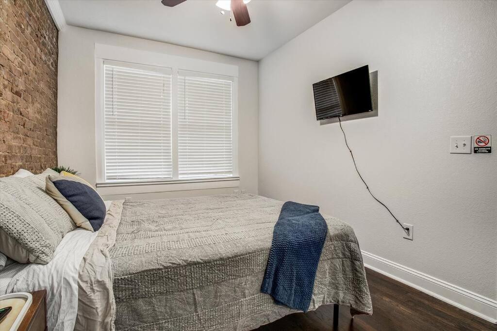 Oasis Midtown Kc- 2 Bedroom Apt カンザスシティ エクステリア 写真